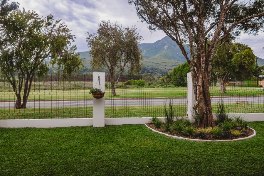 3 Bedroom Property for Sale in Heatherlands Western Cape